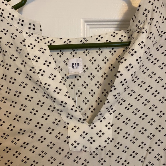 Gap Top - Picture 2 of 4